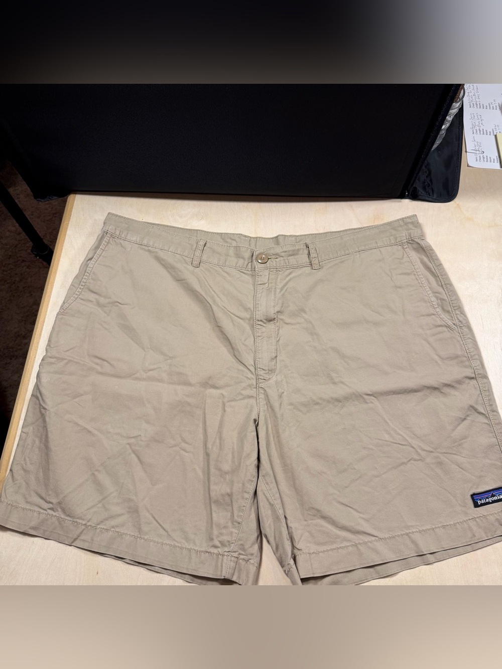 Men’s Patagonia Khaki Casual Chino Shorts Beige Size 40